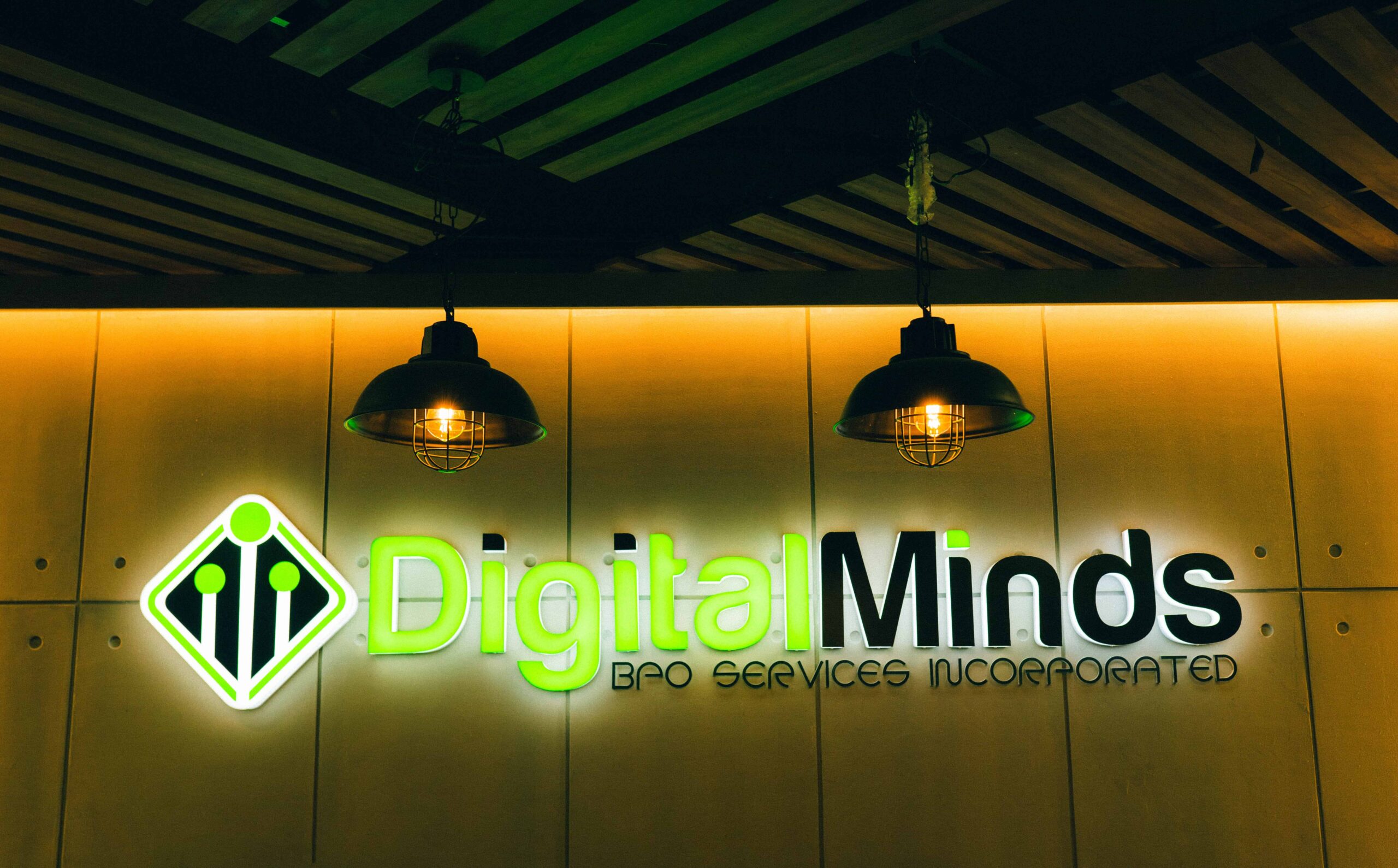 Digital Minds BPO Services Logo